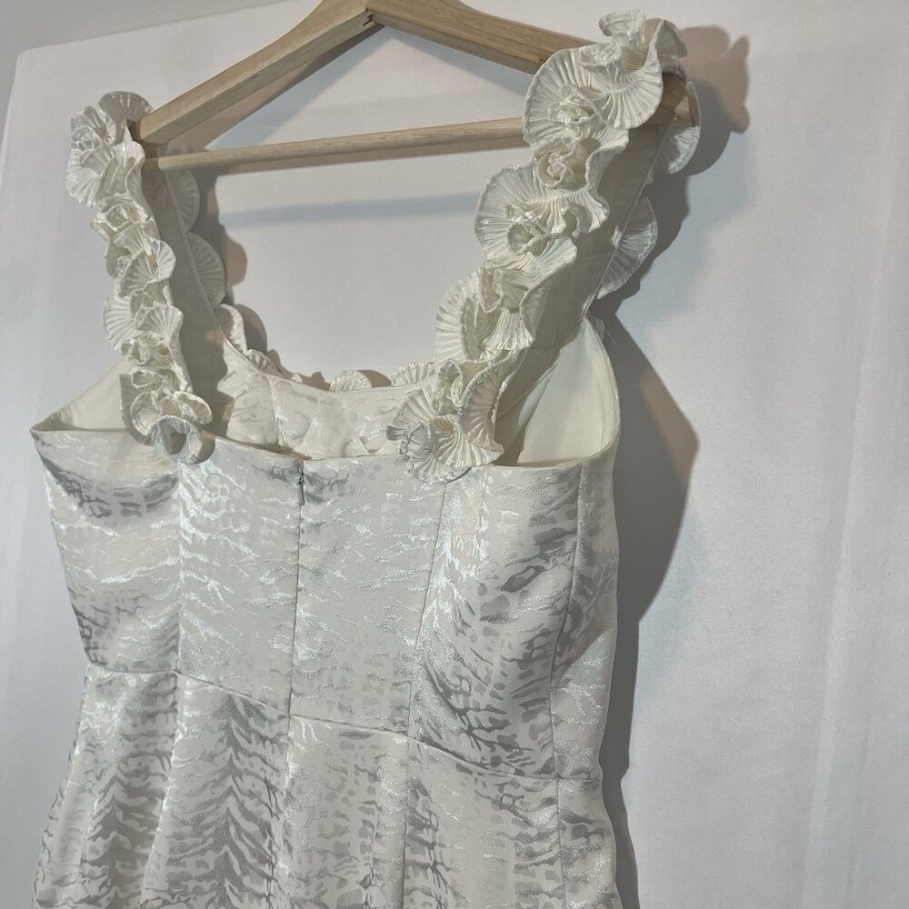 MAGGY LONDON Women’s Knee Dress Size 12 White Lined Sleeveless Zipper - Picture 7 of 10